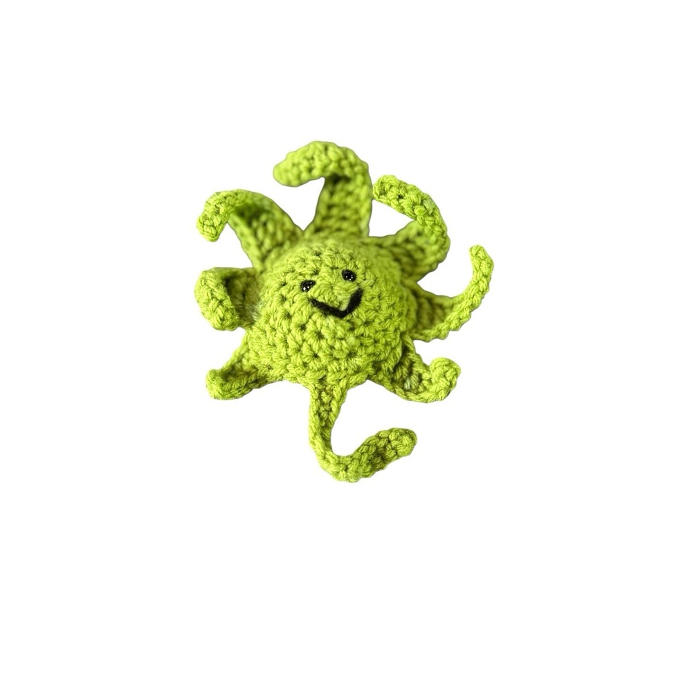 NEW handmade crocheted‎ 420 leaf plush center